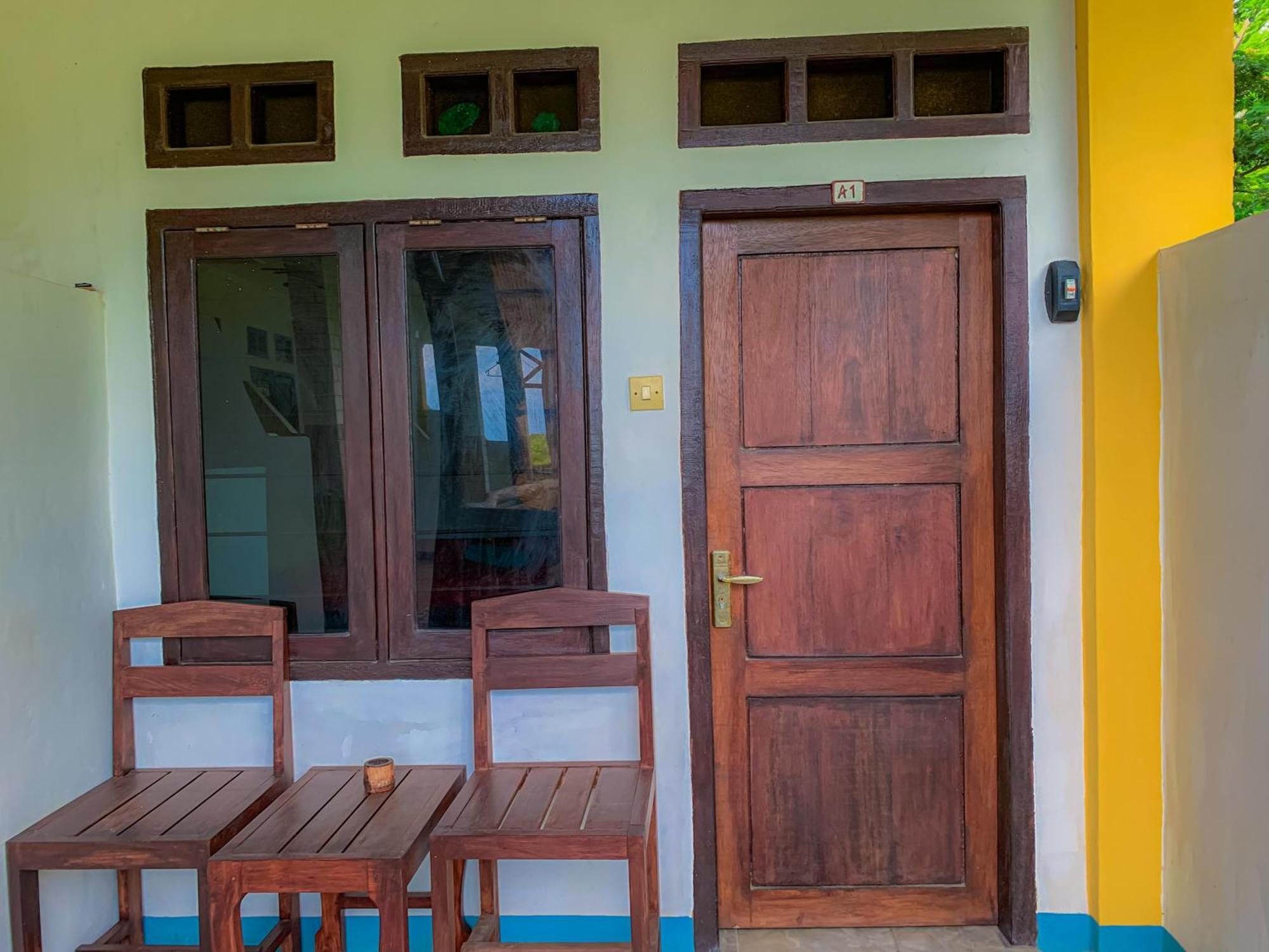 Breeze Hostel Kuta  Exterior photo