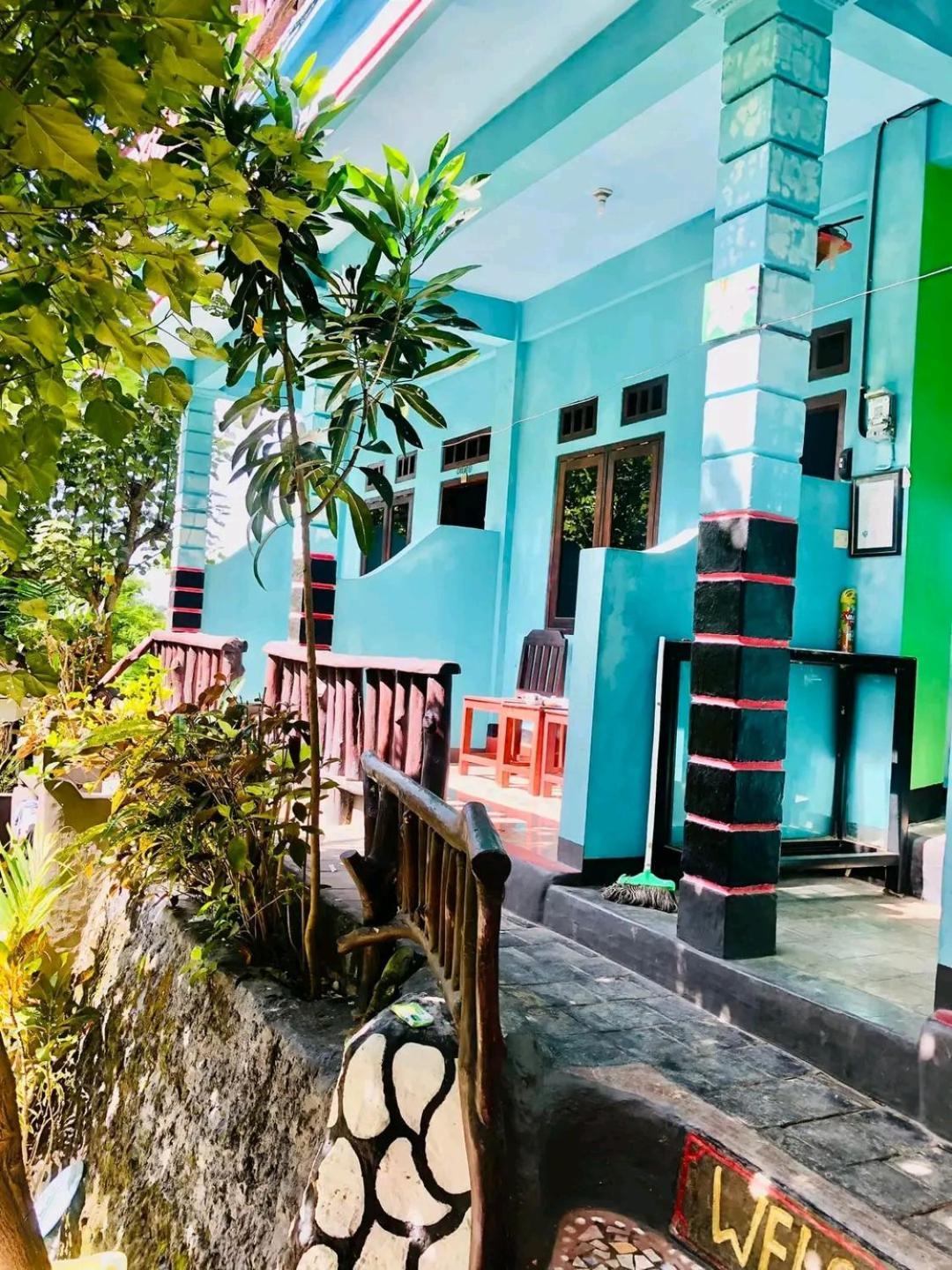 Breeze Hostel Kuta  Exterior photo